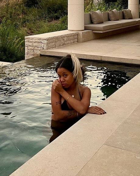 Ericka Bozeman model erotic img