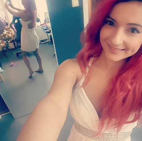 brown eyes kitty onlyfans hd pics