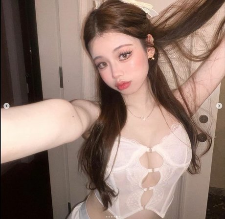 amberrllo star high quality pic