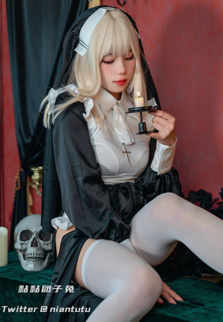 Niantutu art model pic