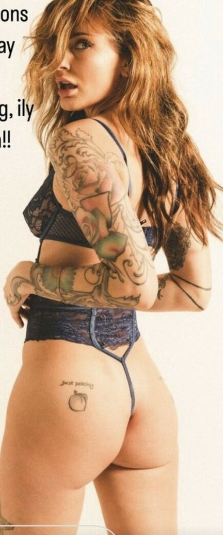 Strawbritty top actress images