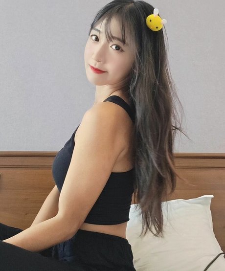 jinnytty erotic star pictures