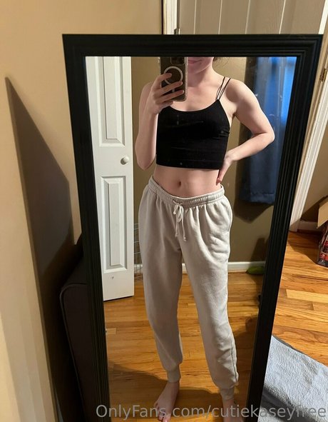 cutiekaseyfree model exclusive gallery