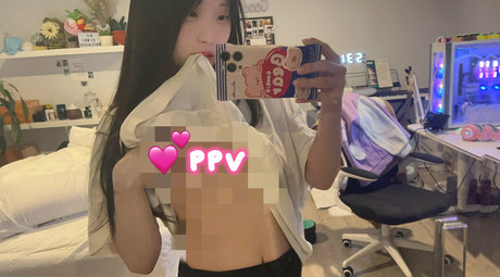 awnni nudes actress gallery