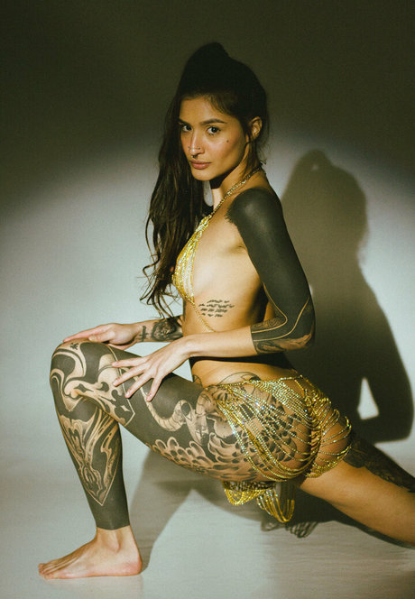 suicidegirls naked model pictures