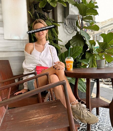 nicoleevien porn actress photo