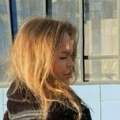 seylark hot model images