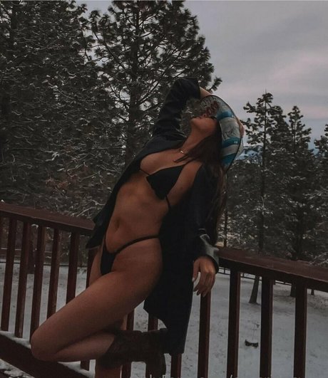 cassridesyou star erotic pics