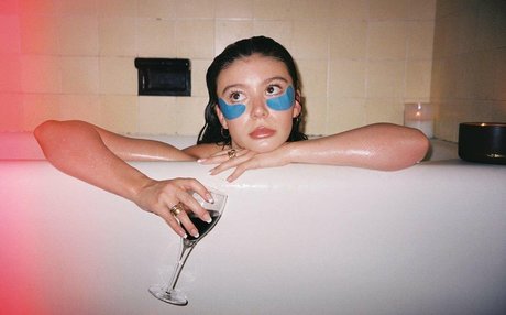 Genevieve Hannelius naked star pictures