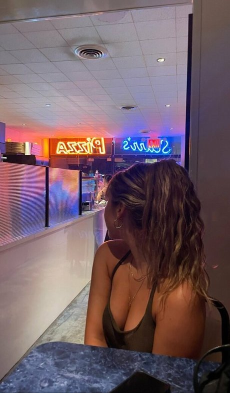 Genevieve Hannelius porn star photos