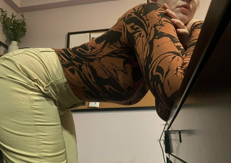 shutup69sitdown sex star pic