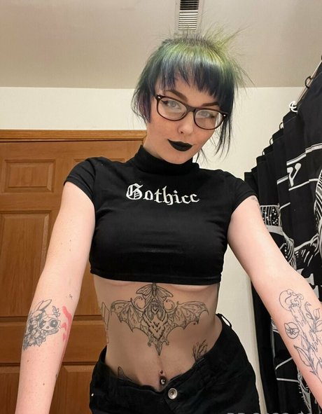 yourhotm f hd pornstar img