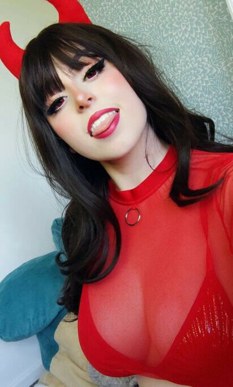 Catssidy top actress photos