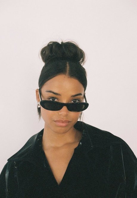 Ella Balinska model pornographic pic