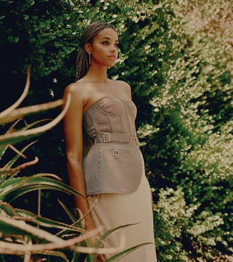 Ella Balinska hd actress galleries