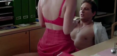 Betty Gilpin adult model pictures