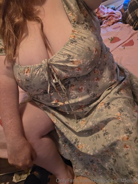 Darksideoflittlered nudes model galleries