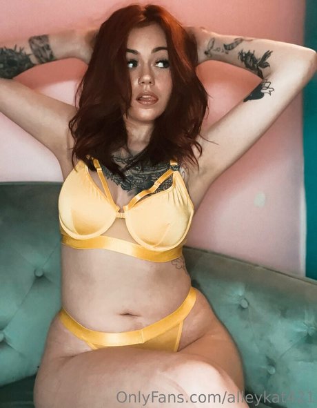 Alleykat star hot images