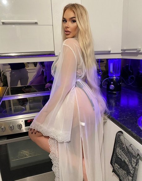 milanasw hot pornstar img