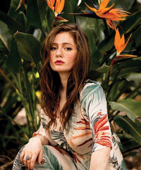 Emma Kenney erotic actress images