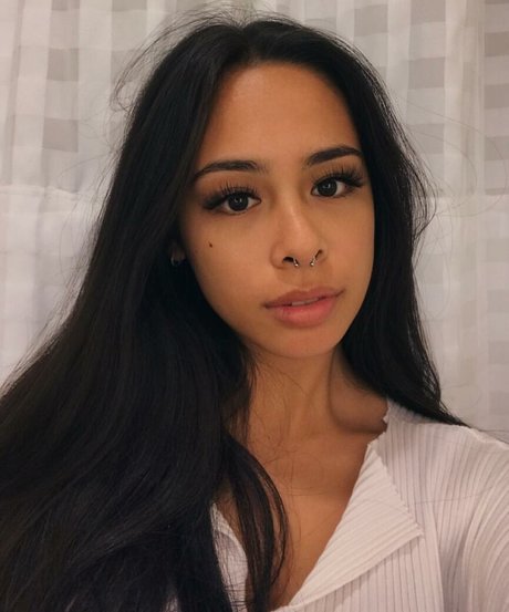 Buhnny hot pornstar pictures