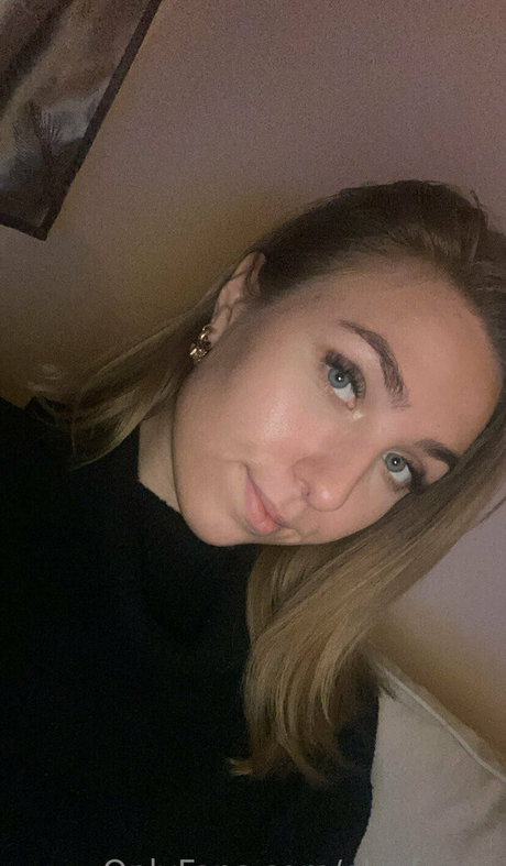 elsafoxxx hd pornstar pic