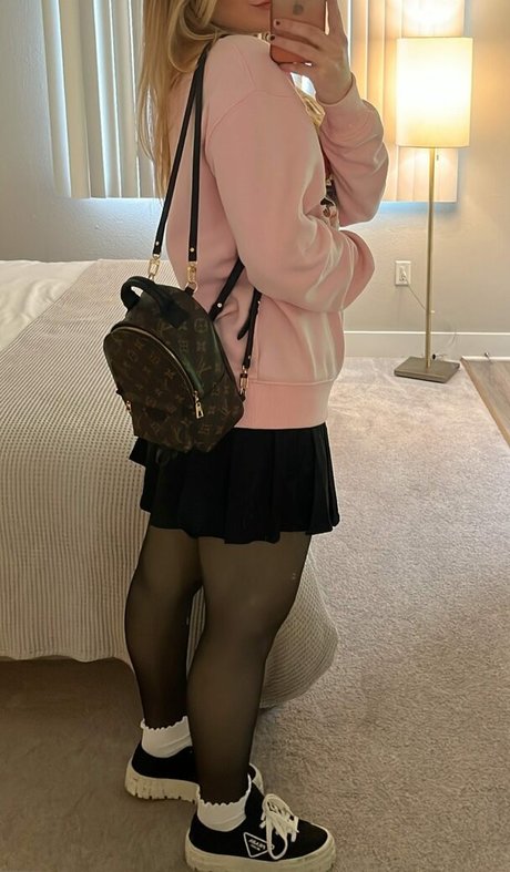 Showliana art model galleries