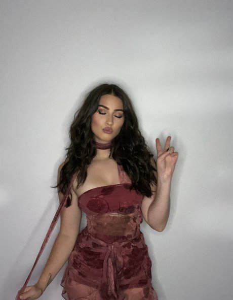 Palmbee hot star photos