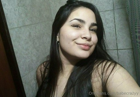 babecrazyy model free pictures