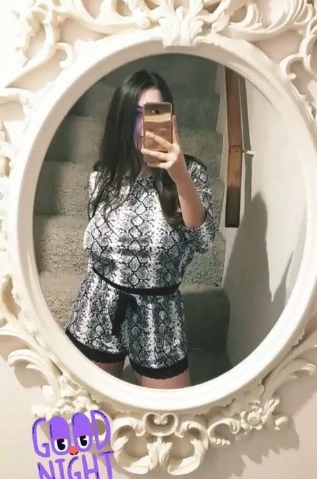 Andreea Buga adult model img