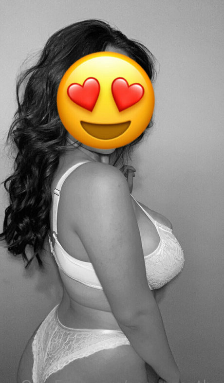 Andreea Buga sexy actress pictures