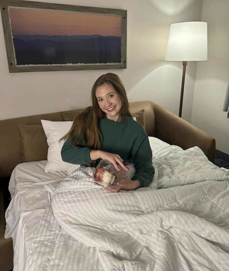 Jordanburton model porn photos