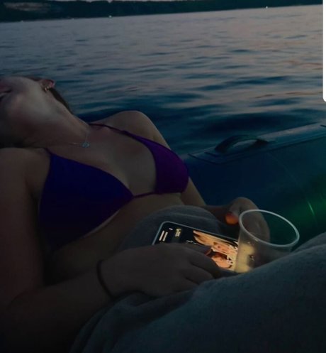 Rosie Bentham nice pornstar archive