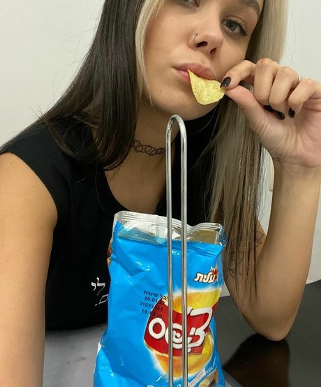 Ami Young nice model pictures