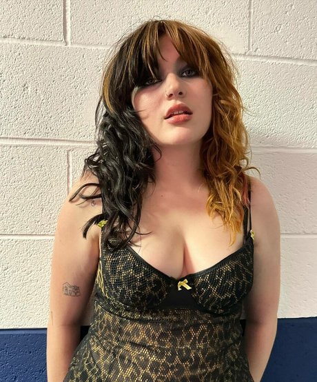 Gayle star nudes galleries