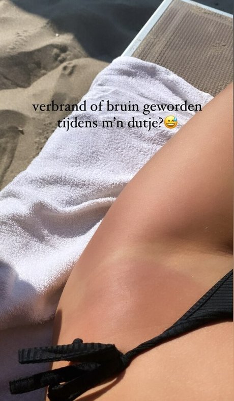 Lies Zhara model hot gallery