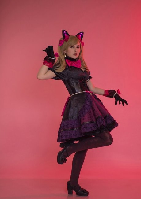 Septemba Chan star sexy image