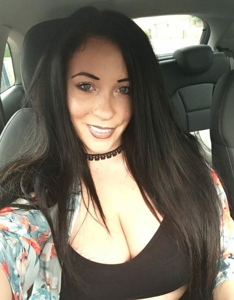 Kelly Louise Sheridan model naked pic