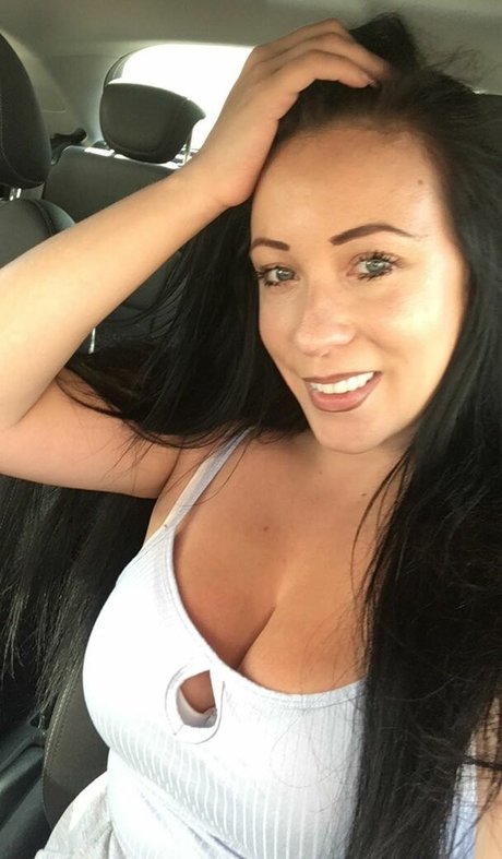 Kelly Louise Sheridan erotic model galleries