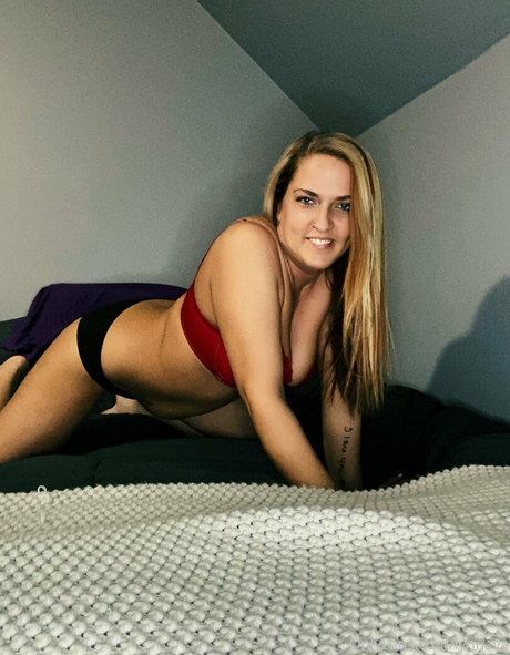 lynnava model art archive