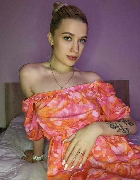 aliyarowefree star erotic photos