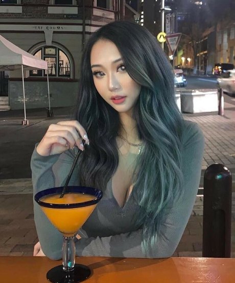 kkarenzeng star best photo