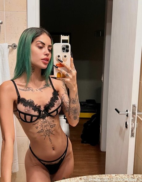 Tati Zaqui pretty actress gallery