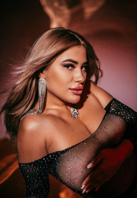 AlpineGold high quality actress galleries