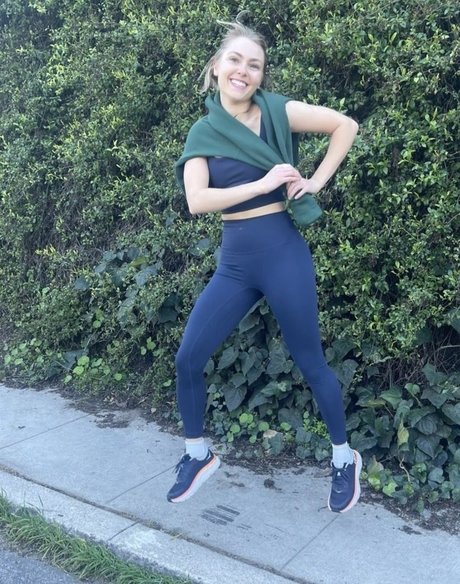 AnnaSophia Robb Profile pic