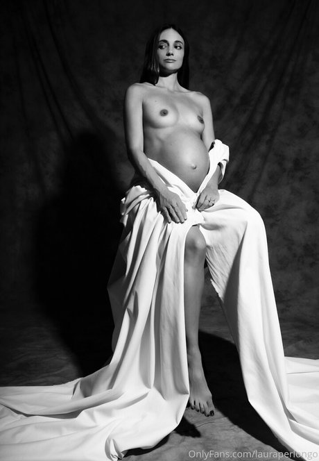 Laura Perlongo pretty actress pic