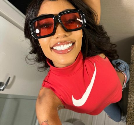 Coi Leray star sexy gallery