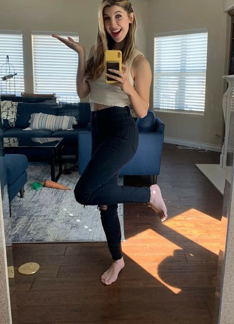 FrivolousFox ASMR model nudes photos