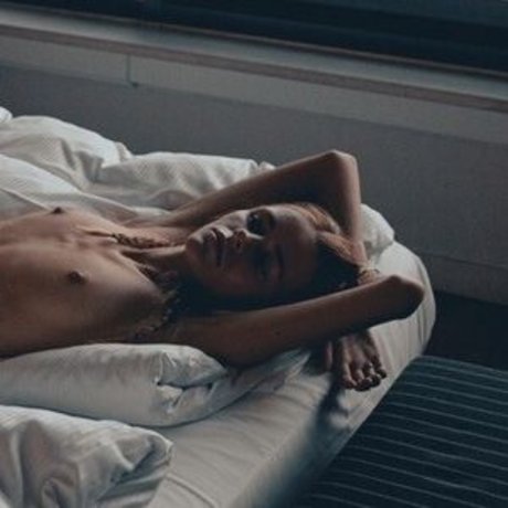 Yana Wex pretty pornstar photos