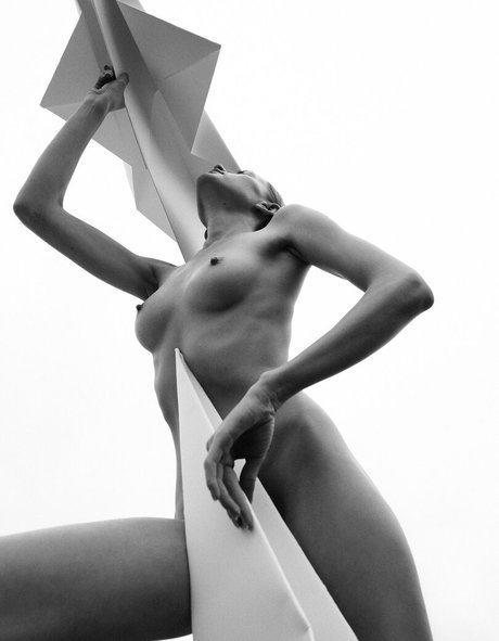 Yana Wex pretty pornstar picture